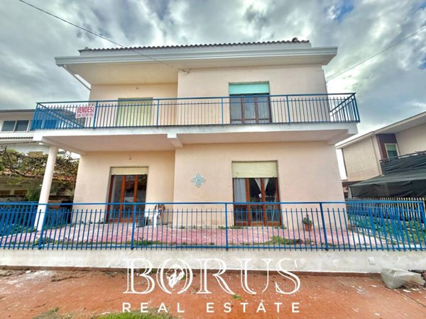 casa indipendente in vendita a Castel Volturno in zona Pineta Grande