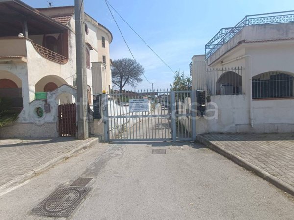 casa indipendente in vendita a Castel Volturno in zona Pineta Grande