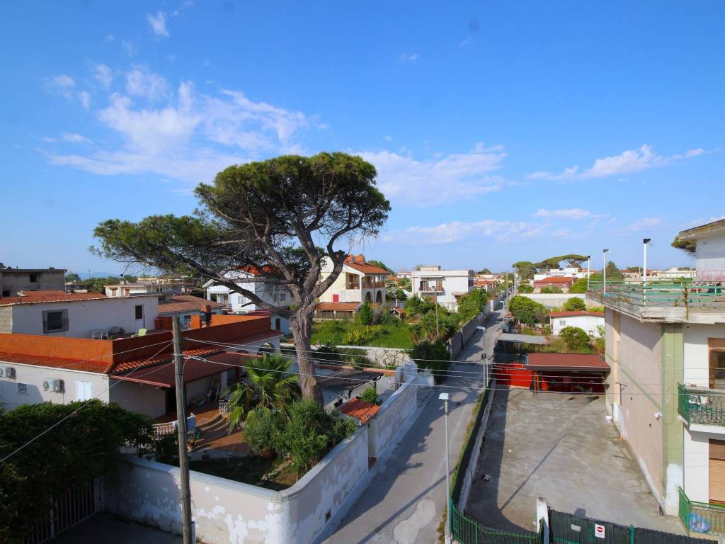 casa indipendente in vendita a Castel Volturno
