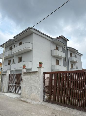 appartamento in vendita a Castel Volturno in zona Villaggio Coppola