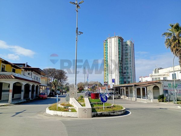 appartamento in vendita a Castel Volturno in zona Pineta Grande