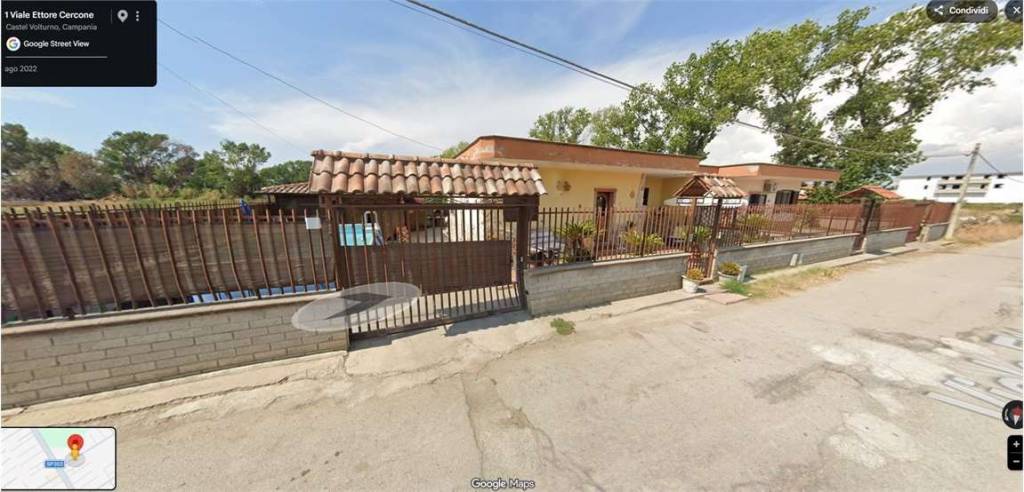 casa indipendente in vendita a Castel Volturno