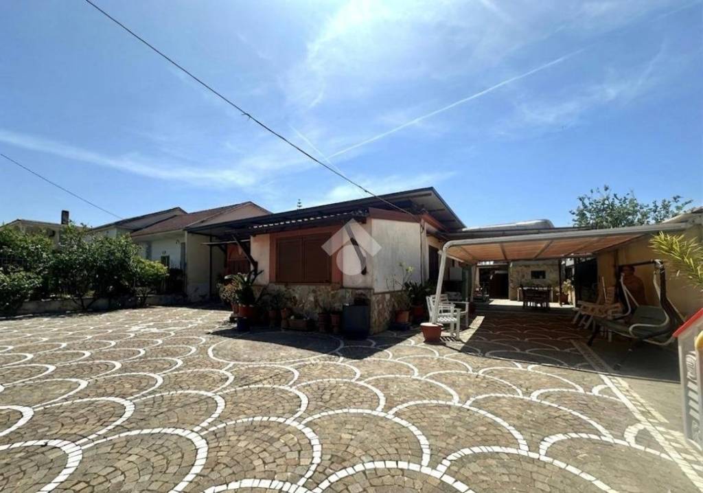 appartamento in vendita a Castel Volturno in zona Le Morelle