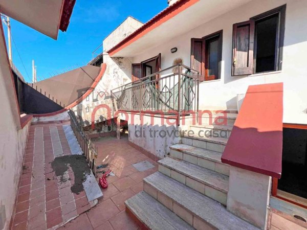 casa indipendente in vendita a Castel Volturno in zona Ischitella