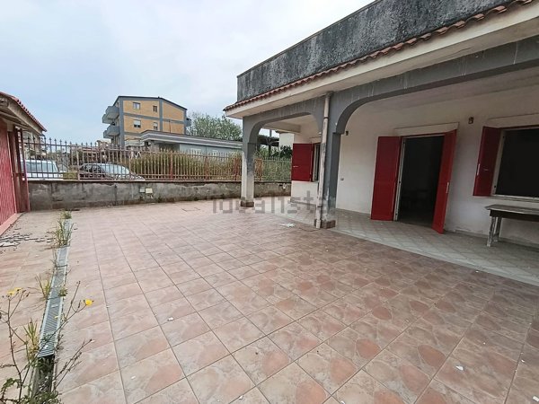 casa indipendente in vendita a Castel Volturno in zona Le Morelle