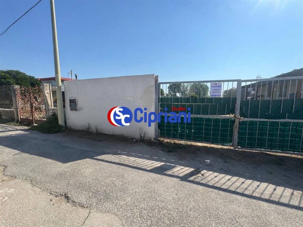 terreno in vendita a Castel Volturno in zona Villaggio Coppola