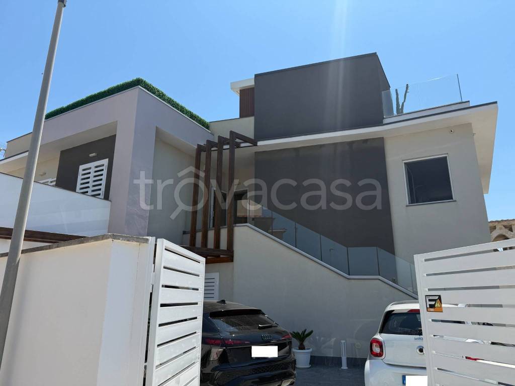 casa indipendente in vendita a Castel Volturno in zona Villaggio Coppola