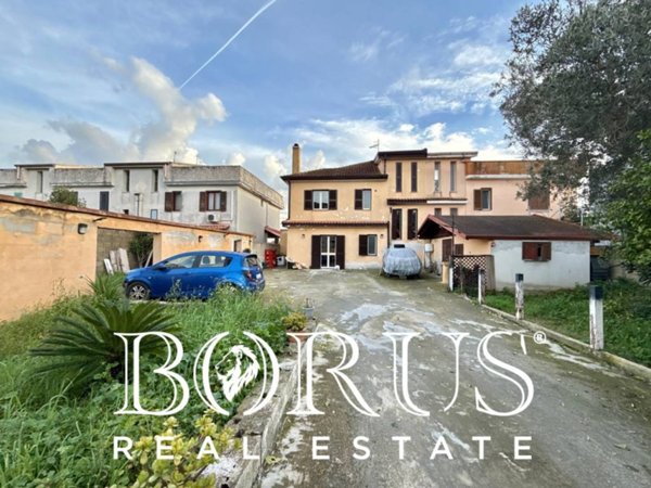 casa indipendente in vendita a Castel Volturno in zona Villaggio Coppola