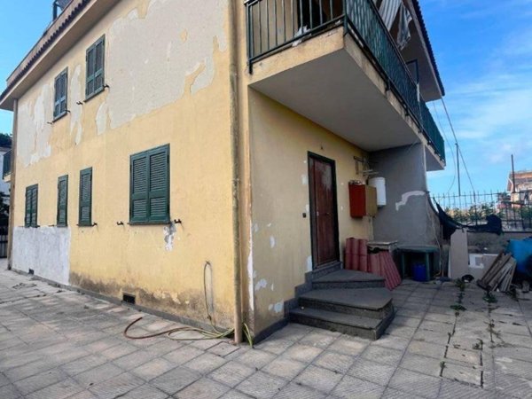 casa indipendente in vendita a Castel Volturno in zona Pineta Grande