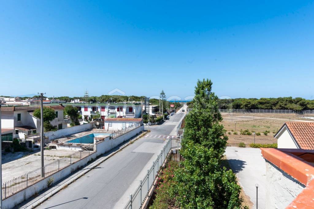 villa in vendita a Castel Volturno in zona Ischitella