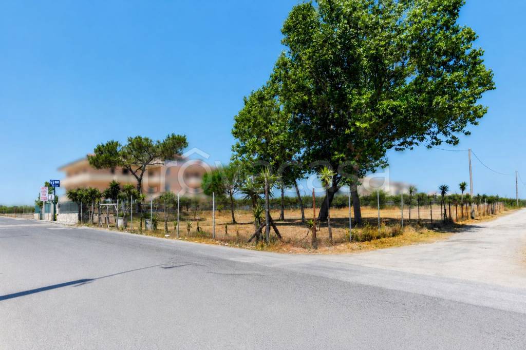 terreno agricolo in vendita a Castel Volturno in zona Ischitella