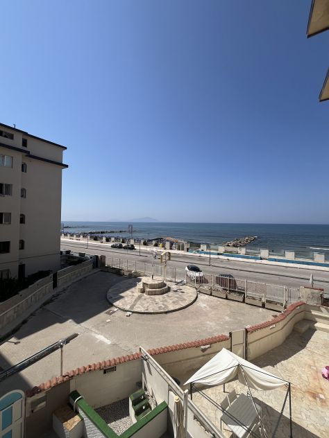 appartamento in vendita a Castel Volturno in zona Villaggio Coppola