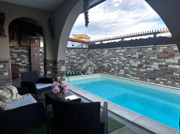 appartamento in vendita a Castel Volturno in zona Scatozza