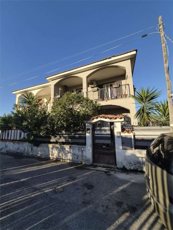 casa indipendente in vendita a Castel Volturno in zona Pineta Grande