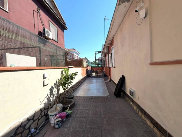 casa indipendente in vendita a Castel Volturno
