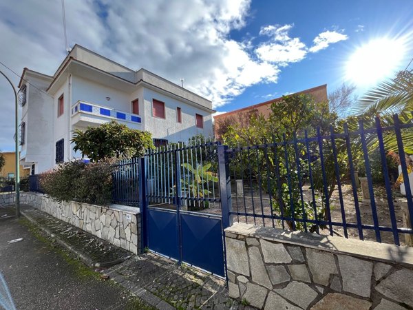 appartamento in vendita a Castel Volturno in zona Pineta Grande