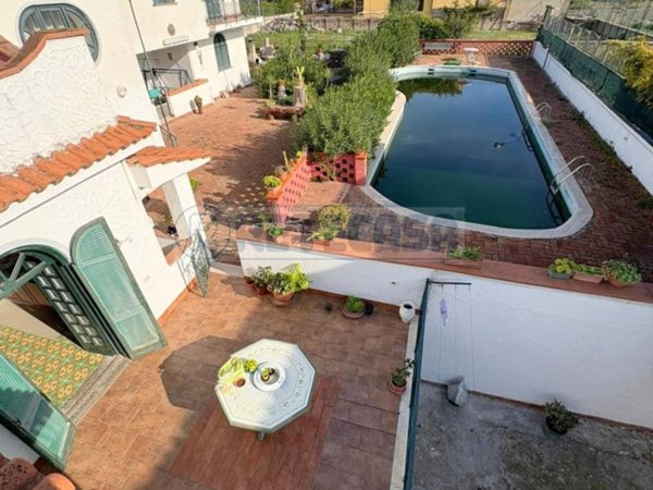 casa indipendente in vendita a Castel Volturno in zona Pineta Grande