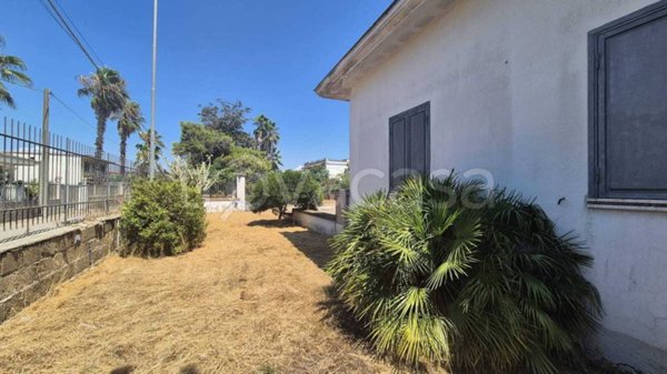 casa indipendente in vendita a Castel Volturno in zona Villaggio Coppola