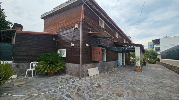 casa indipendente in vendita a Castel Volturno in zona Pineta Grande