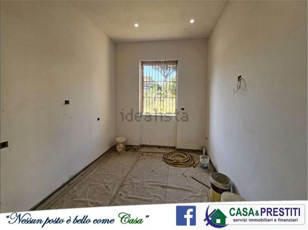 casa indipendente in vendita a Castel Volturno in zona Scatozza