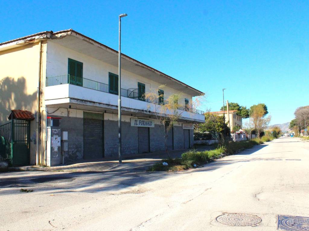 appartamento in vendita a Castel Volturno in zona Le Morelle