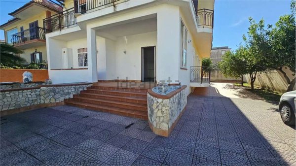 appartamento in vendita a Castel Volturno in zona Villaggio Coppola