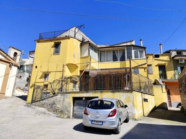 casa indipendente in vendita a Cervino