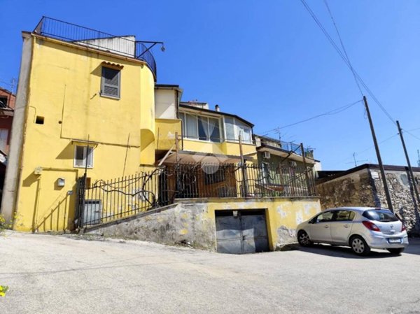 casa indipendente in vendita a Cervino