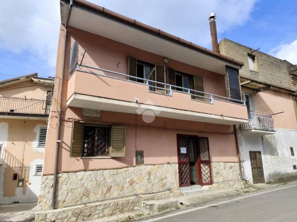 casa indipendente in vendita a Cervino