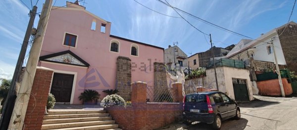 casa indipendente in vendita a Cervino