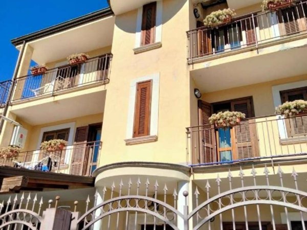 casa semindipendente in vendita a Cervino