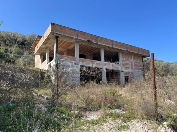 casa indipendente in vendita a Cervino