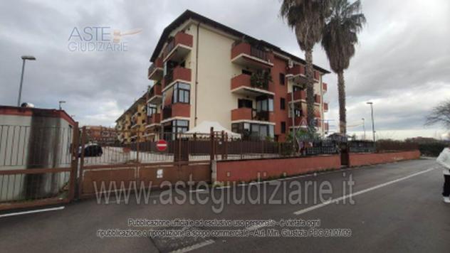 terreno edificabile in vendita a Cesa