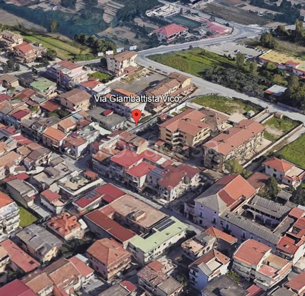 casa indipendente in vendita a Cesa