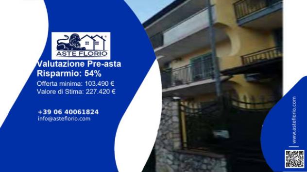 casa indipendente in vendita a Cesa