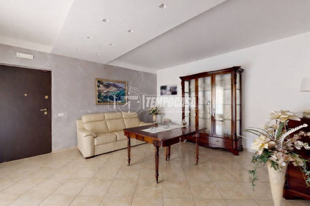 appartamento in vendita a Cesa