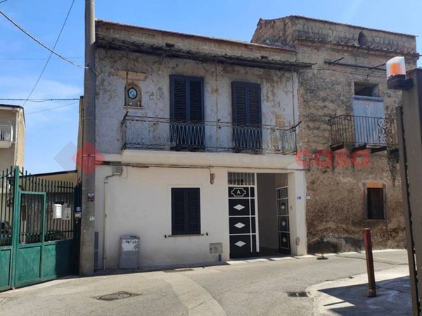 casa indipendente in vendita a Cesa