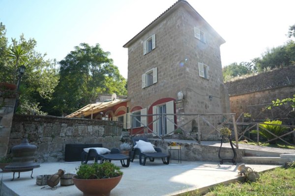 casa indipendente in vendita a Conca della Campania in zona Piantoli