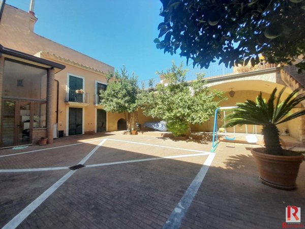 casa indipendente in vendita a Curti