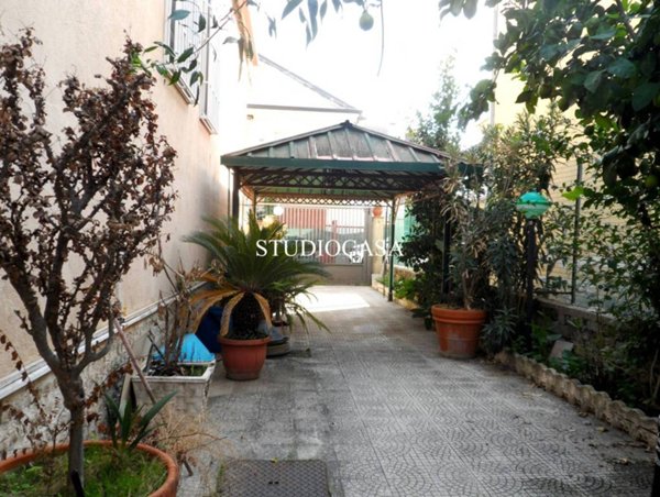 casa indipendente in vendita a Curti