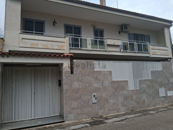 casa indipendente in vendita a Curti