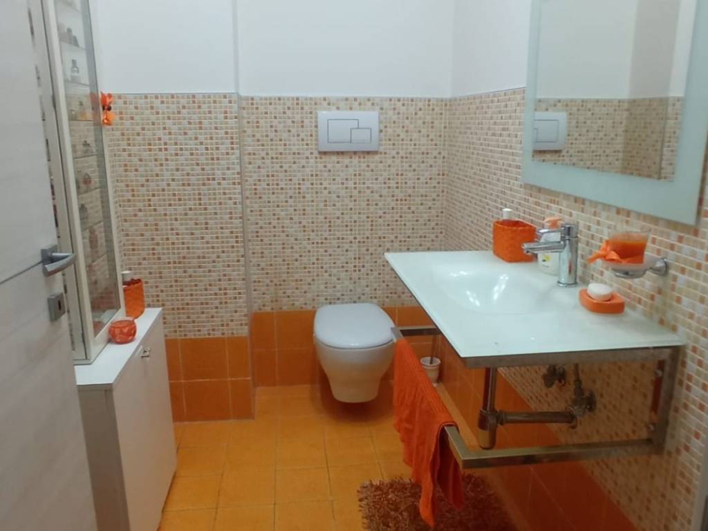 intera palazzina in vendita a Curti