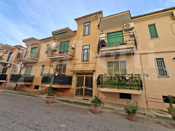 appartamento in vendita a Curti