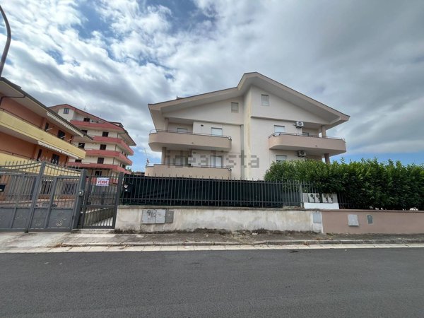 casa indipendente in vendita a Curti