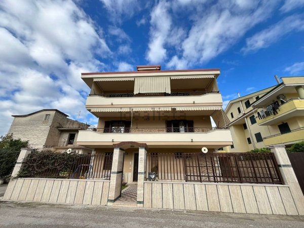 casa indipendente in vendita a Curti