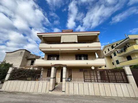 casa indipendente in vendita a Curti