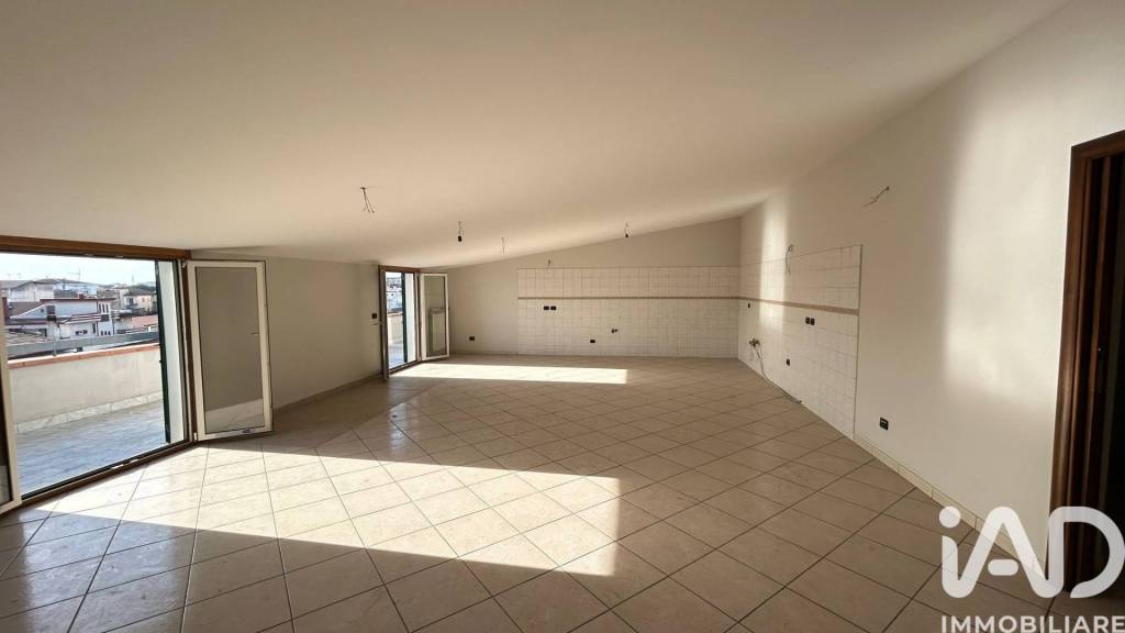 appartamento in vendita a Curti