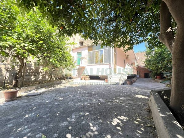 casa indipendente in vendita a Curti