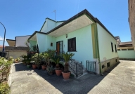 casa indipendente in vendita a Curti