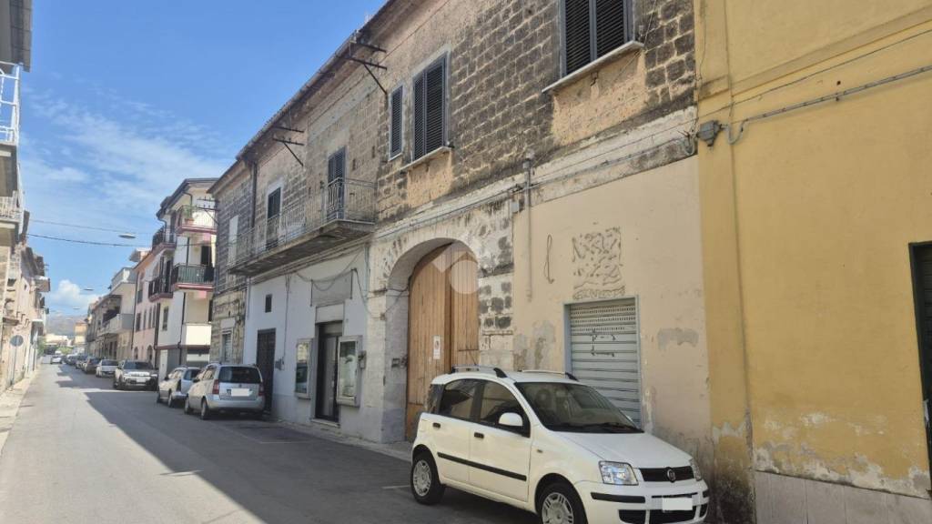 casa indipendente in vendita a Curti